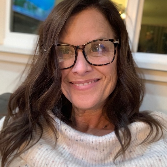 Meet your Posher, Shelley - Picture 1 of 1